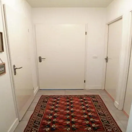 Apartament - 13 *
